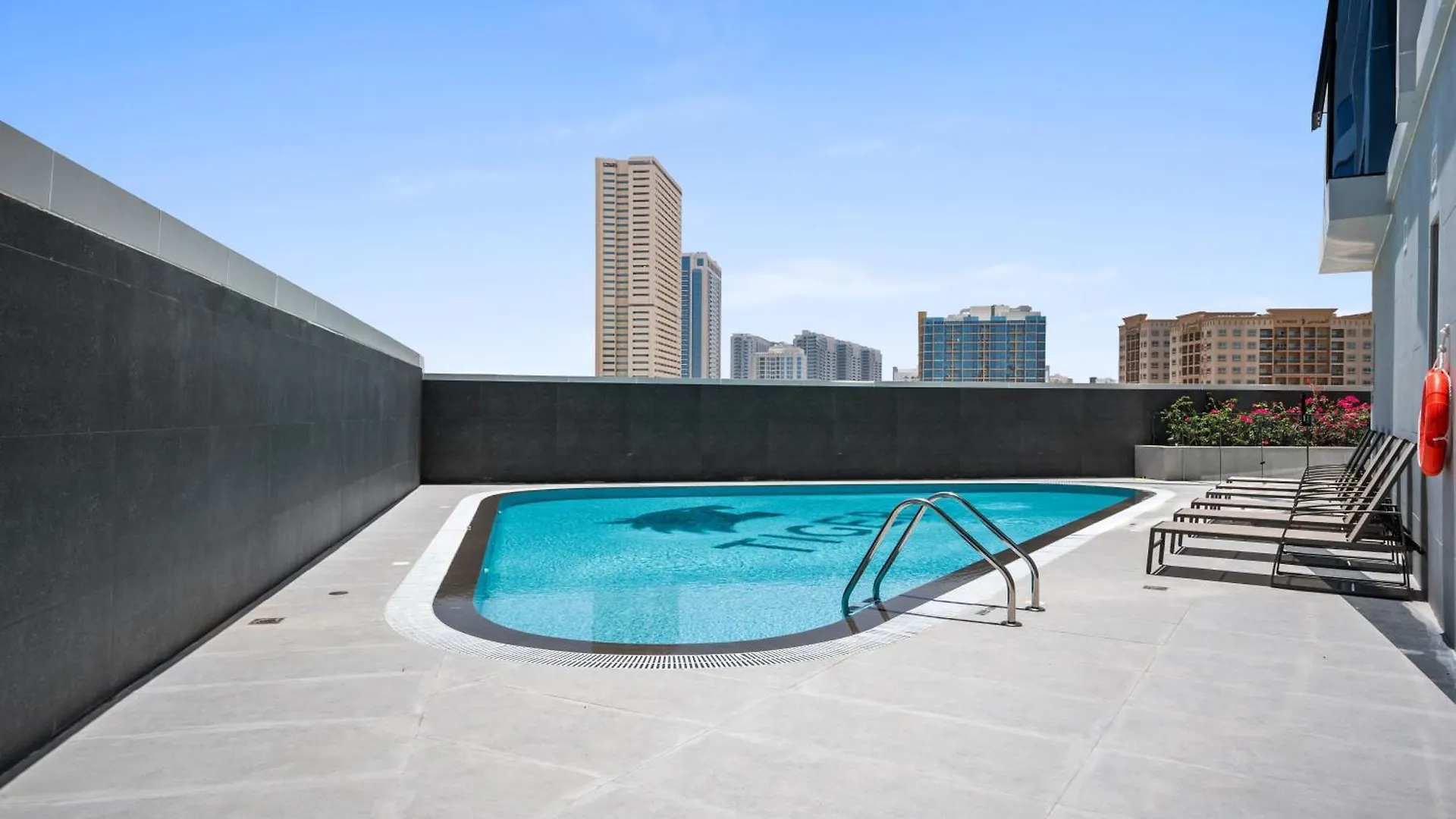 Appartamento Bright Studio In Vibrant Dubailand District