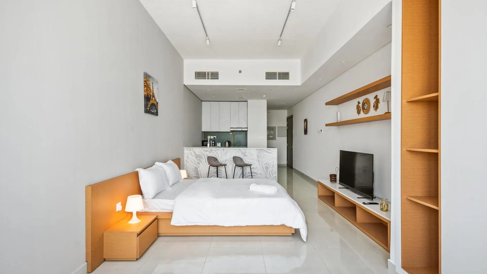 Bright Studio In Vibrant Dubailand District 0*, Dubai