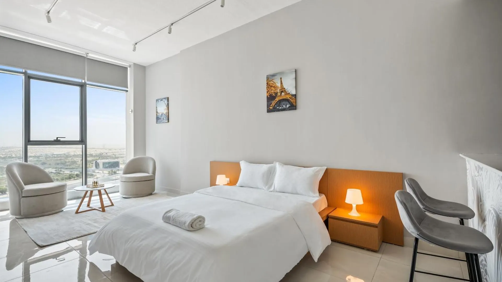 Bright Studio In Vibrant Dubailand District
